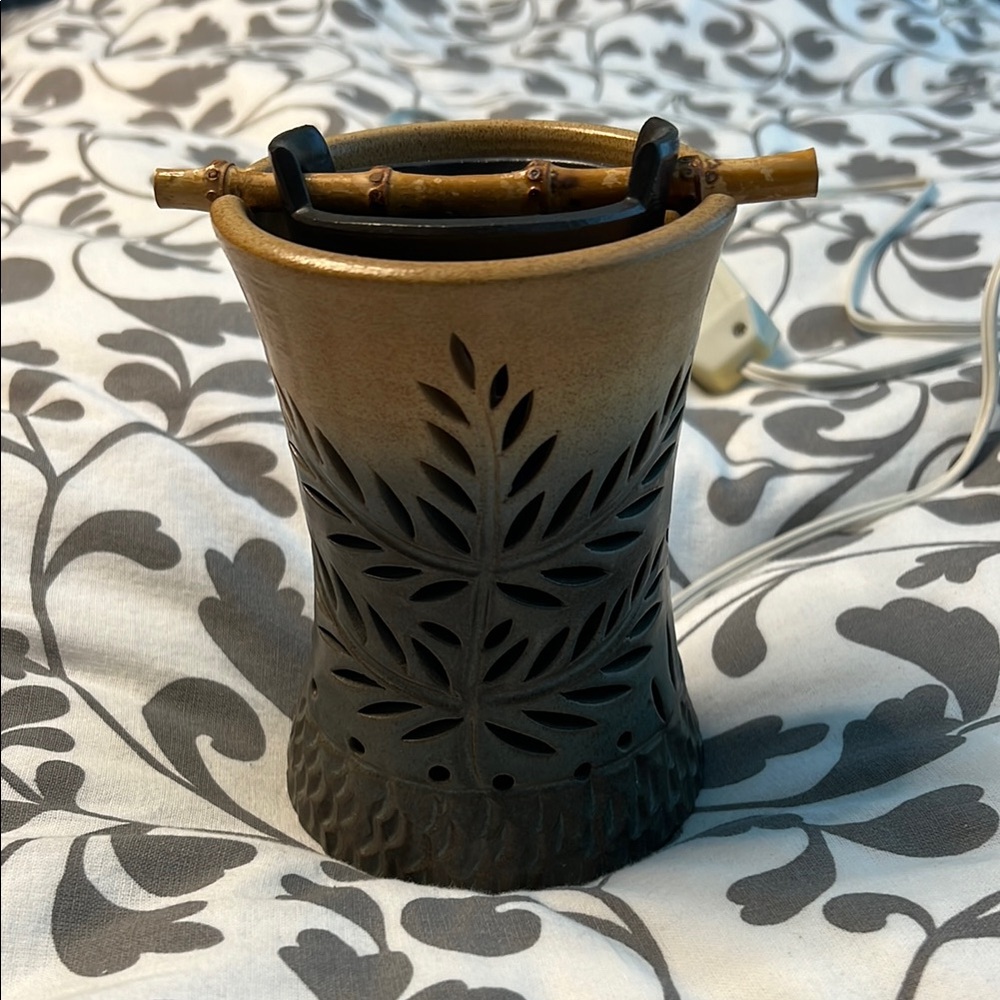 Vintage hand made pottery essential oil diffuser